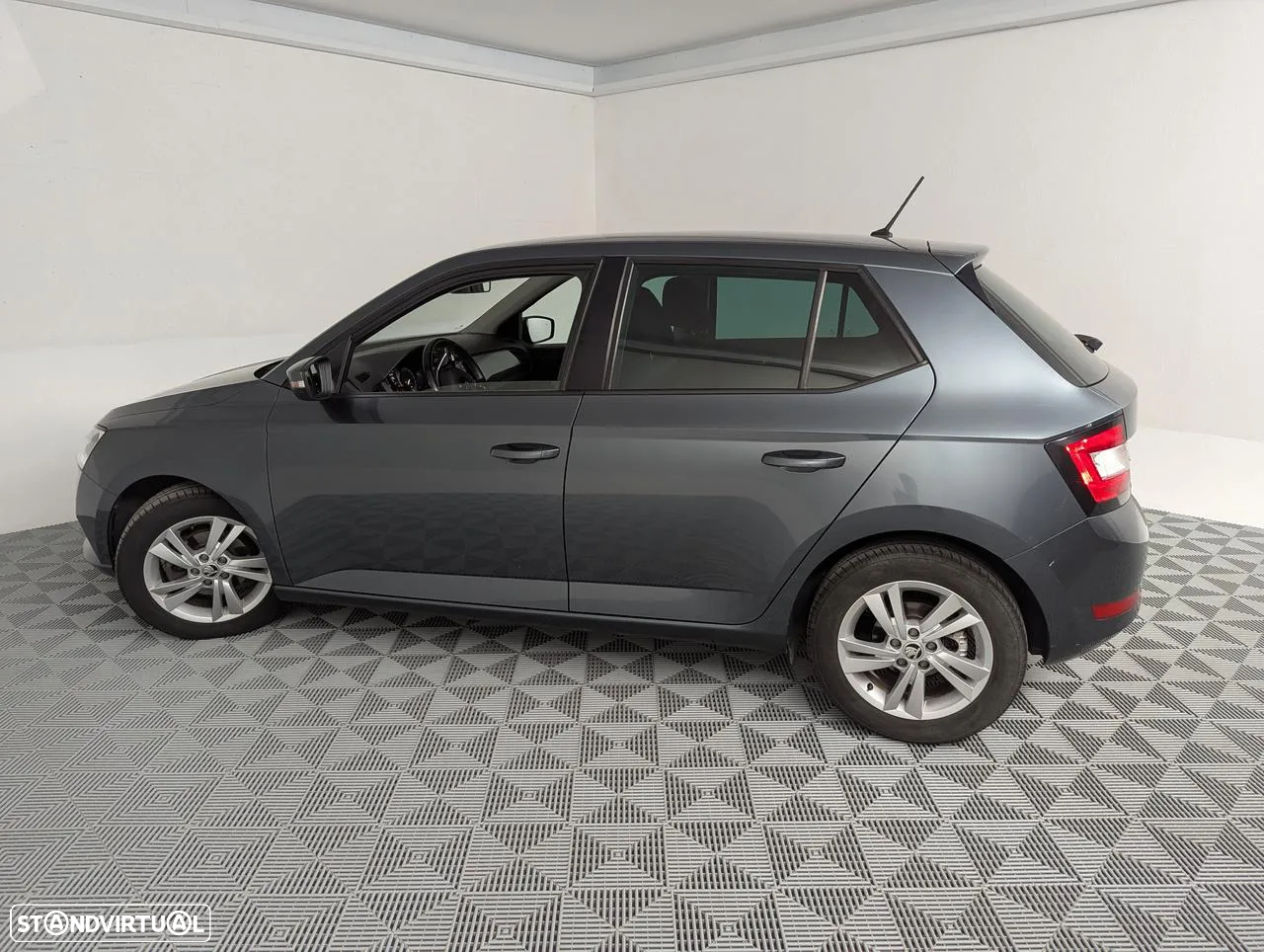 Skoda Fabia 1.0 TSI Active - 10