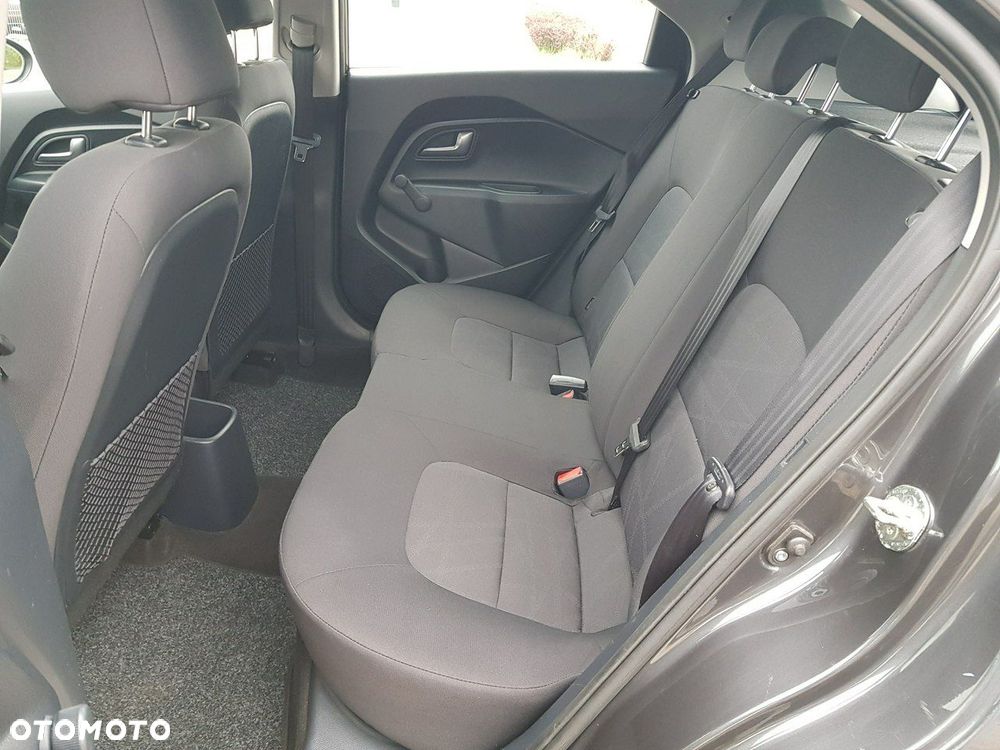 Kia Rio 1.2 Edition 7 - 11