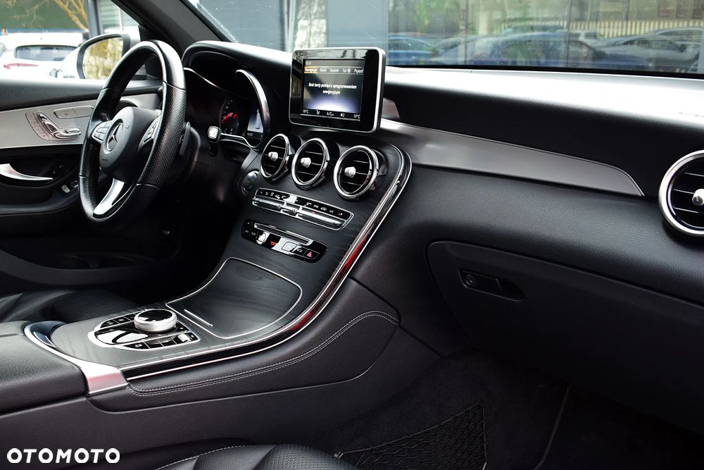 Mercedes-Benz GLC - 9