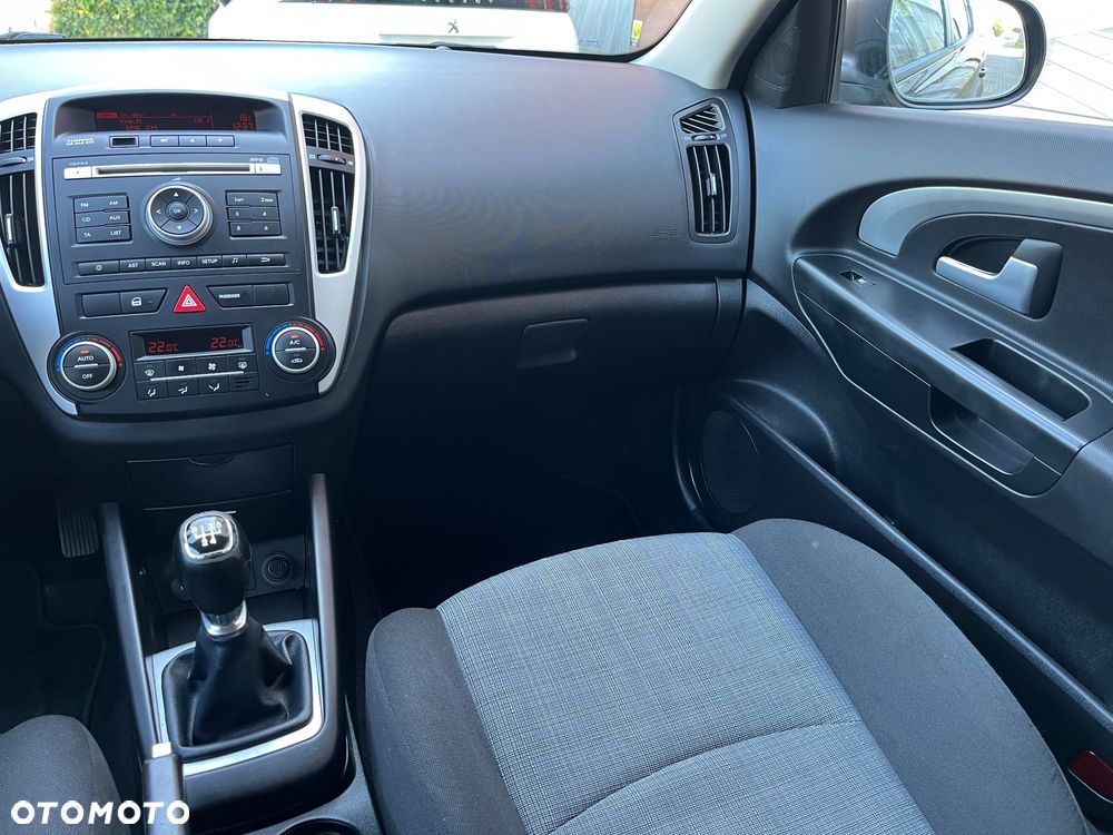 Kia Ceed 1.4 CVVT Spirit - 13