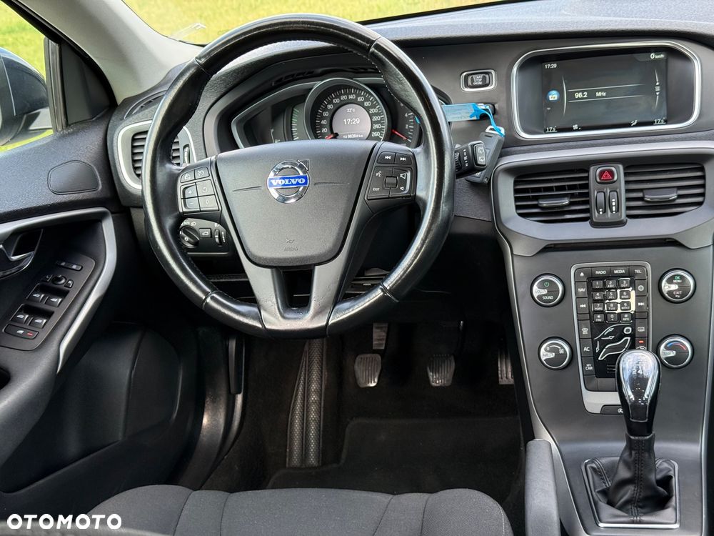 Volvo V40 - 30