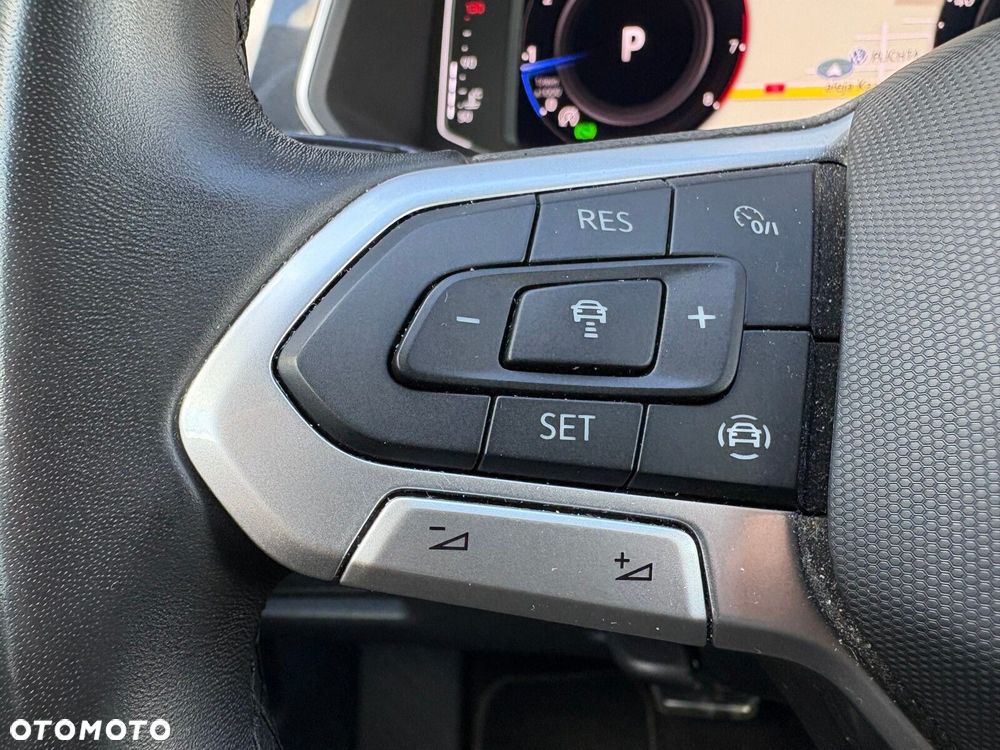 Volkswagen Tiguan - 23
