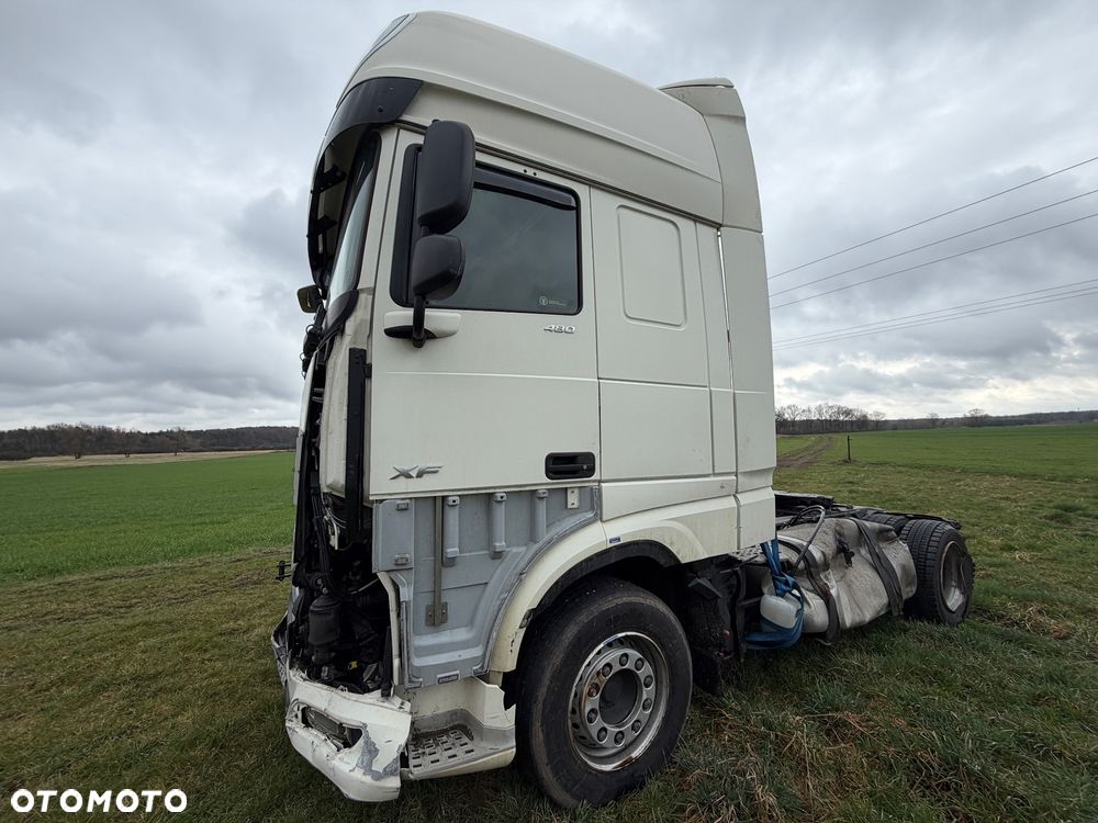 DAF 106 - 28