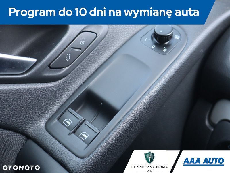 Volkswagen Golf - 20