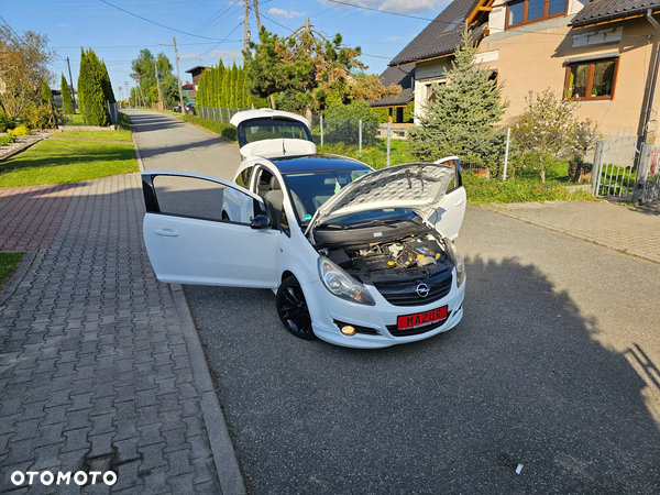 Opel Corsa 1.4 16V Color Edition