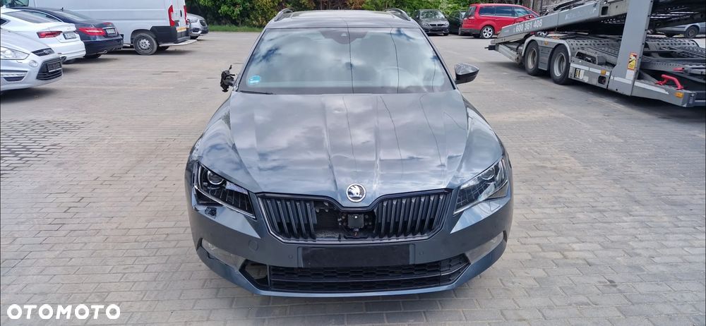 Skoda Superb 2.0 TDI 4x4 Sportline DSG - 9