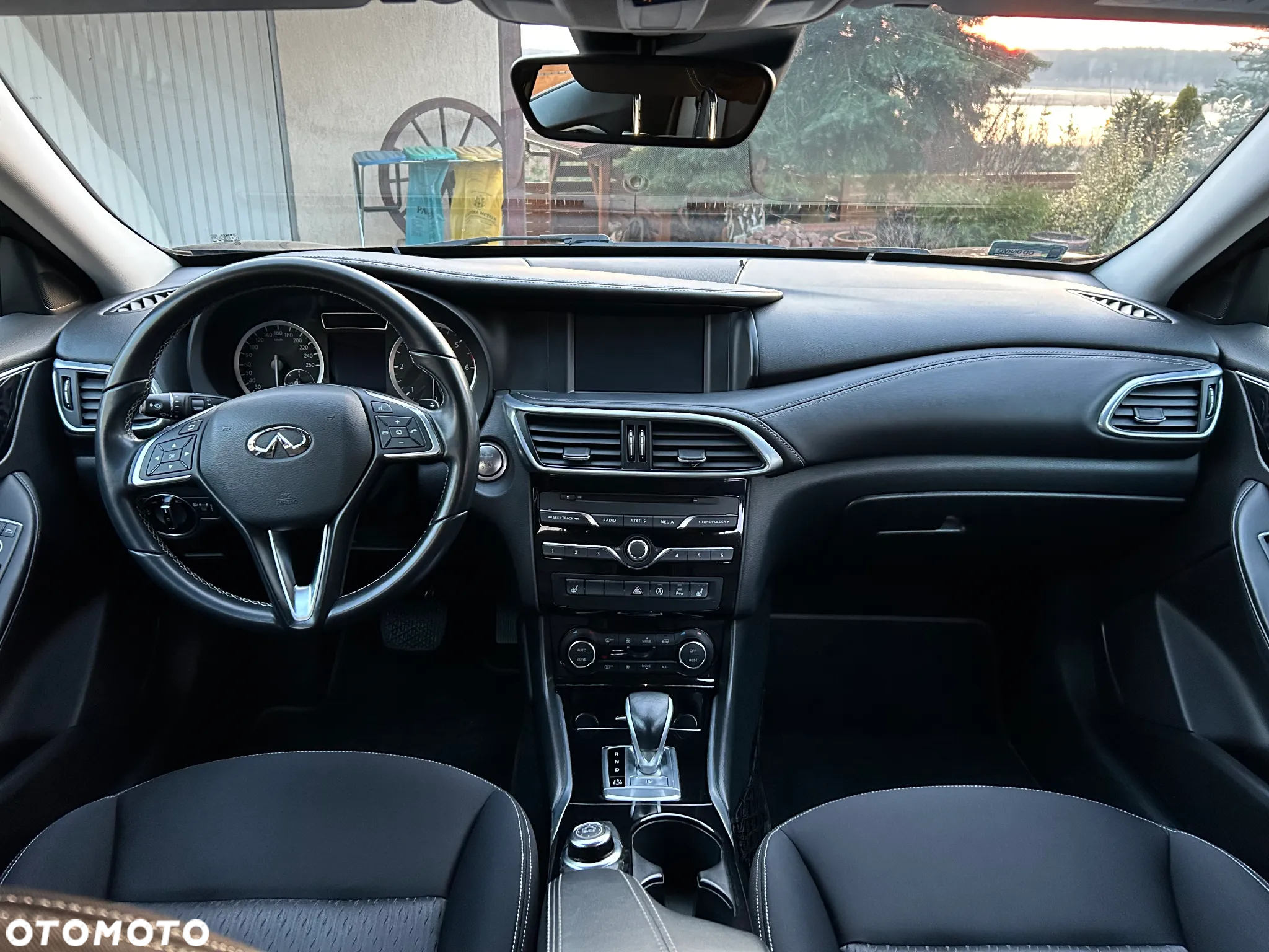 Infiniti Q30 2.2d 7DCT - 9