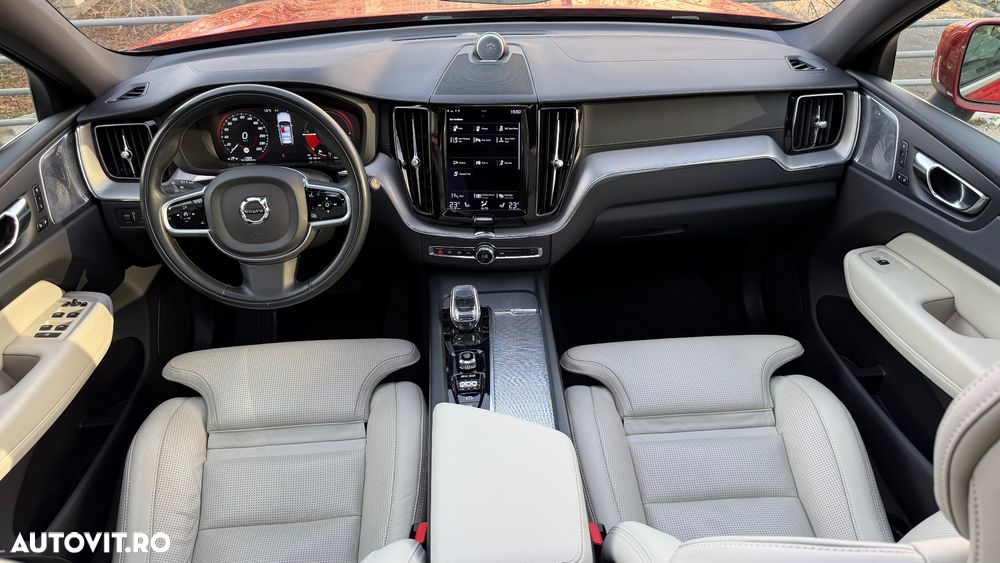 Volvo XC 60 T6 AWD Recharge Geartronic Inscription Expression - 15