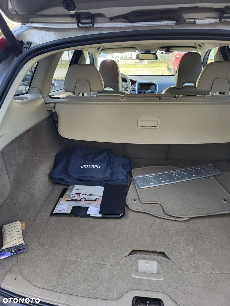Volvo XC 60 D4 Geartronic Momentum - 12