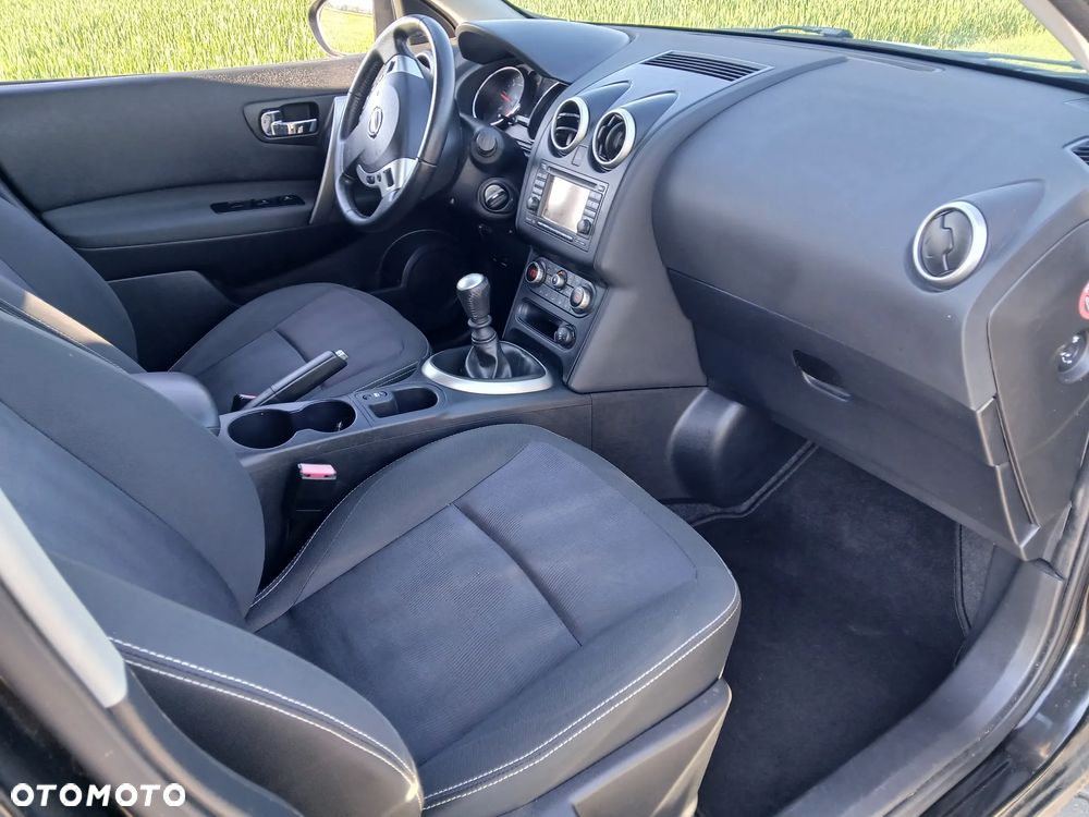 Nissan Qashqai 1.6 dCi N-Connecta - 26