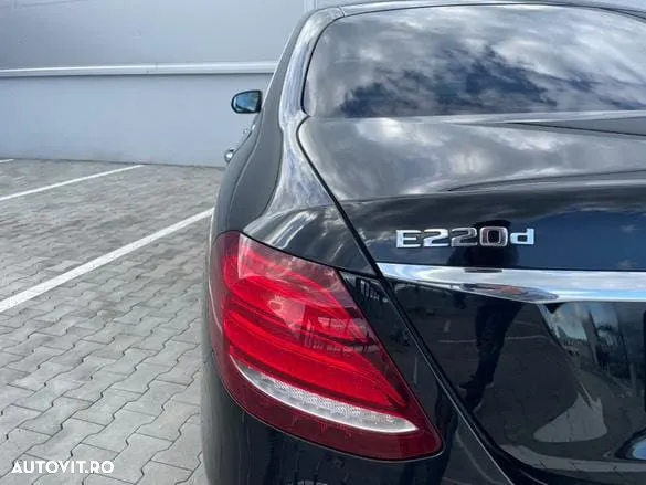 Mercedes-Benz E - 13