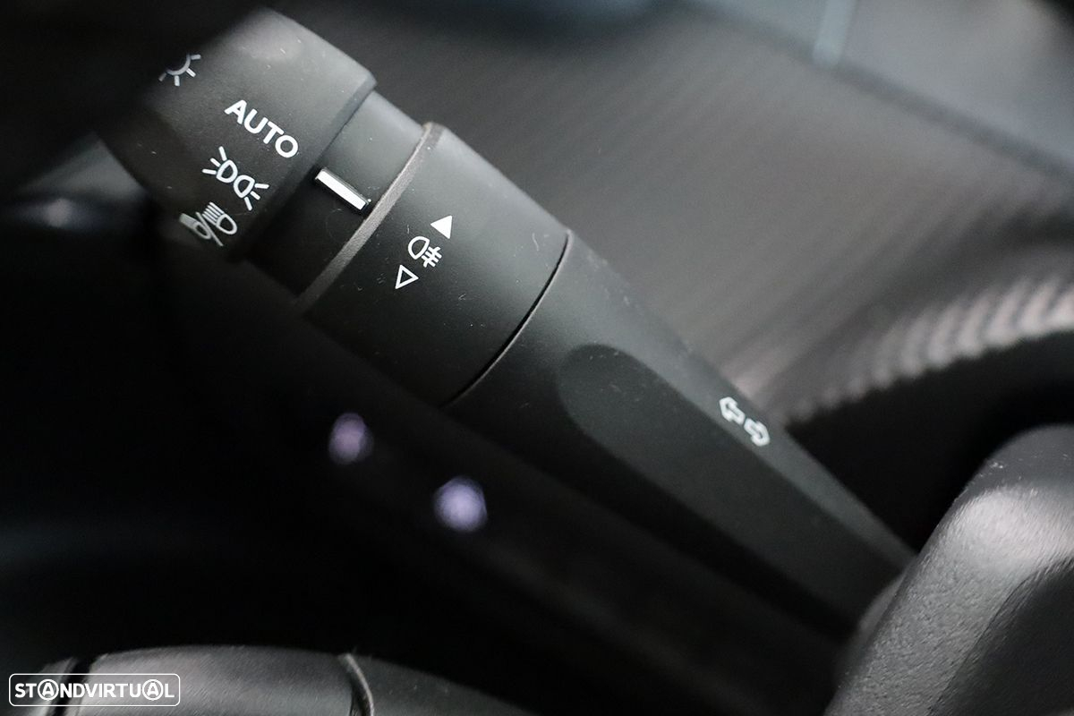 Peugeot 2008 1.2 PureTech Allure Pack - 16