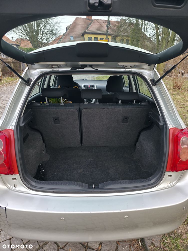 Toyota Auris 1.4 D-4D Premium - 16
