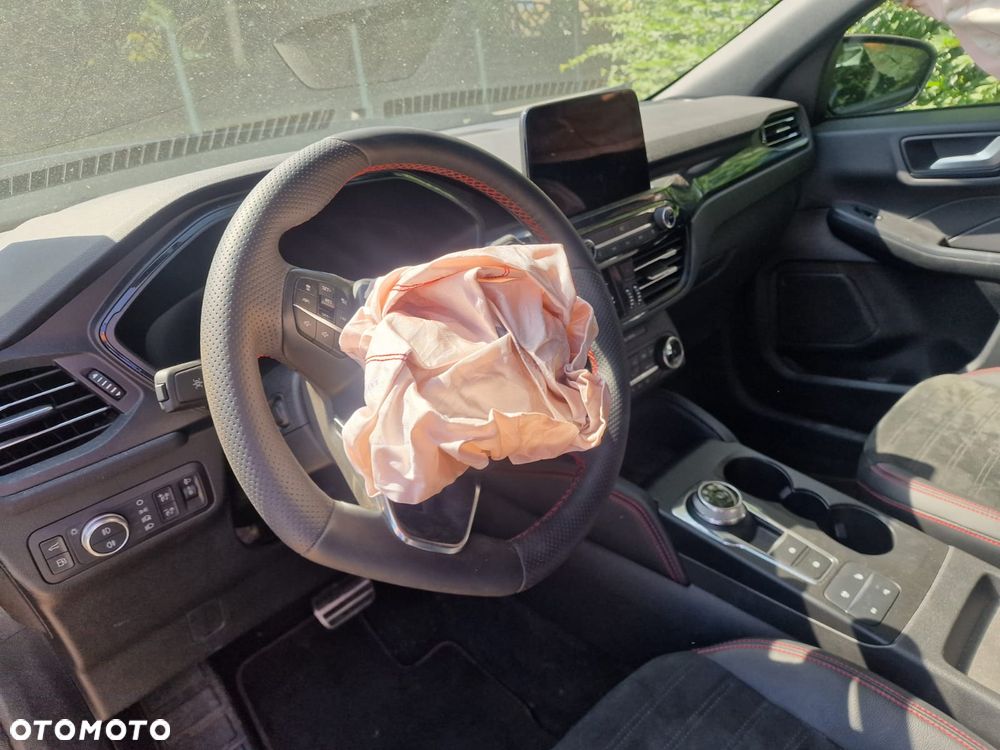 Ford Kuga - 9