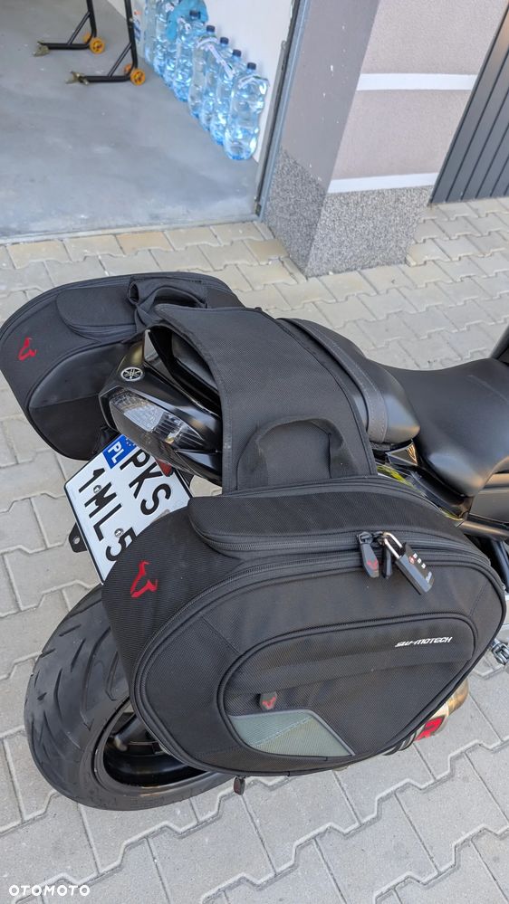 Yamaha FZ - 8