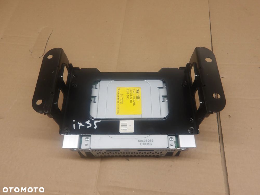HYUNDAI IX35 2.0D WZMACNIACZ RADIA 963702S301 - 3