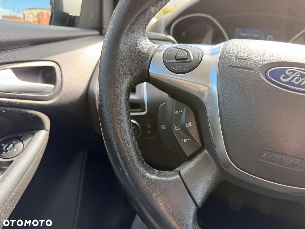 Ford Focus 1.6 EcoBoost Start-Stopp-System Titanium - 26
