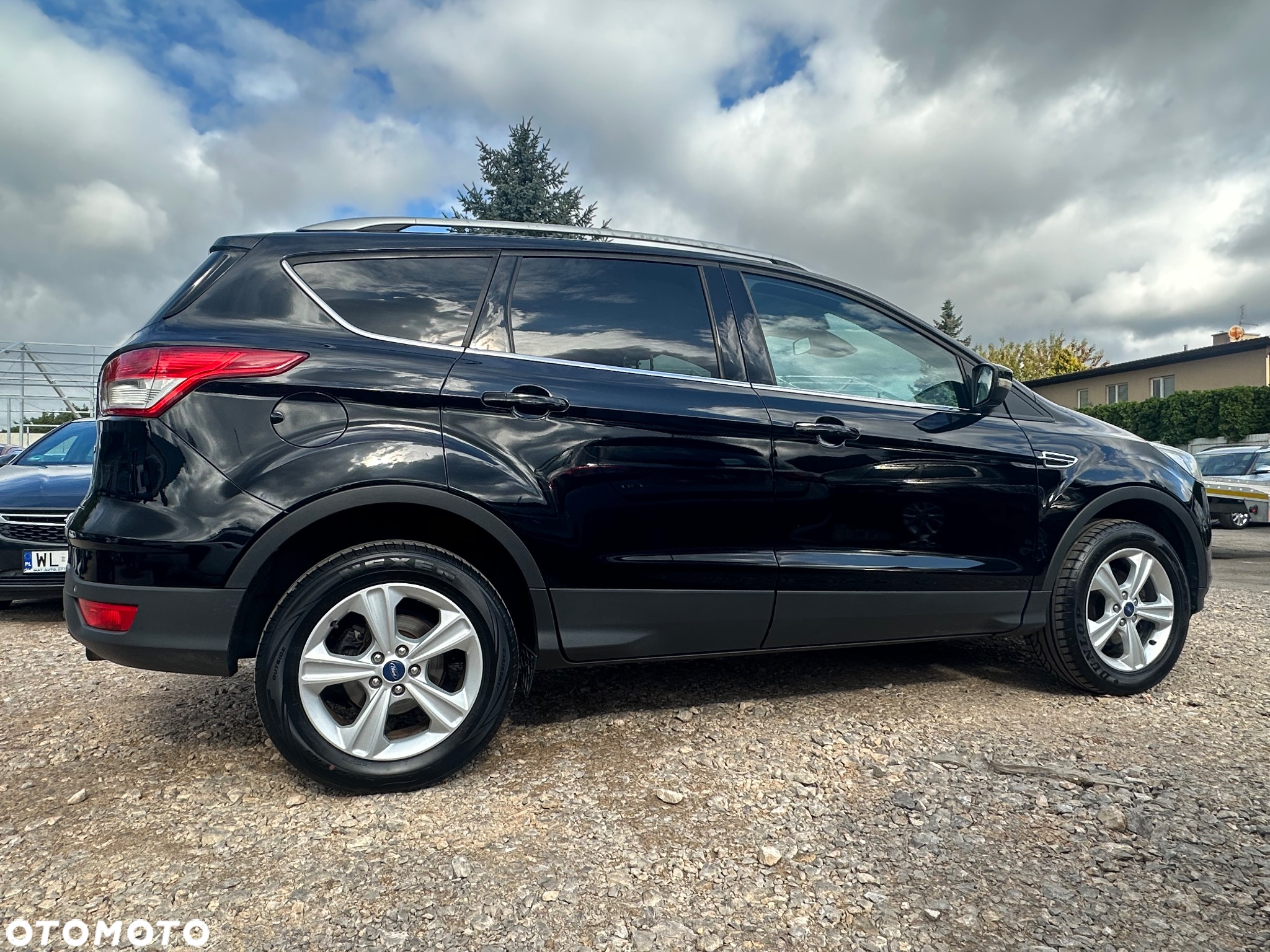 Ford Kuga 1.5 EcoBoost 2x4 Business Edition - 6