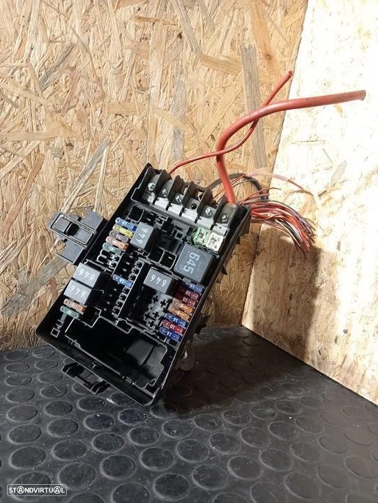 CAIXA DE RELES FUSÍVEIS SEAT LEON ST 5F8 - 1