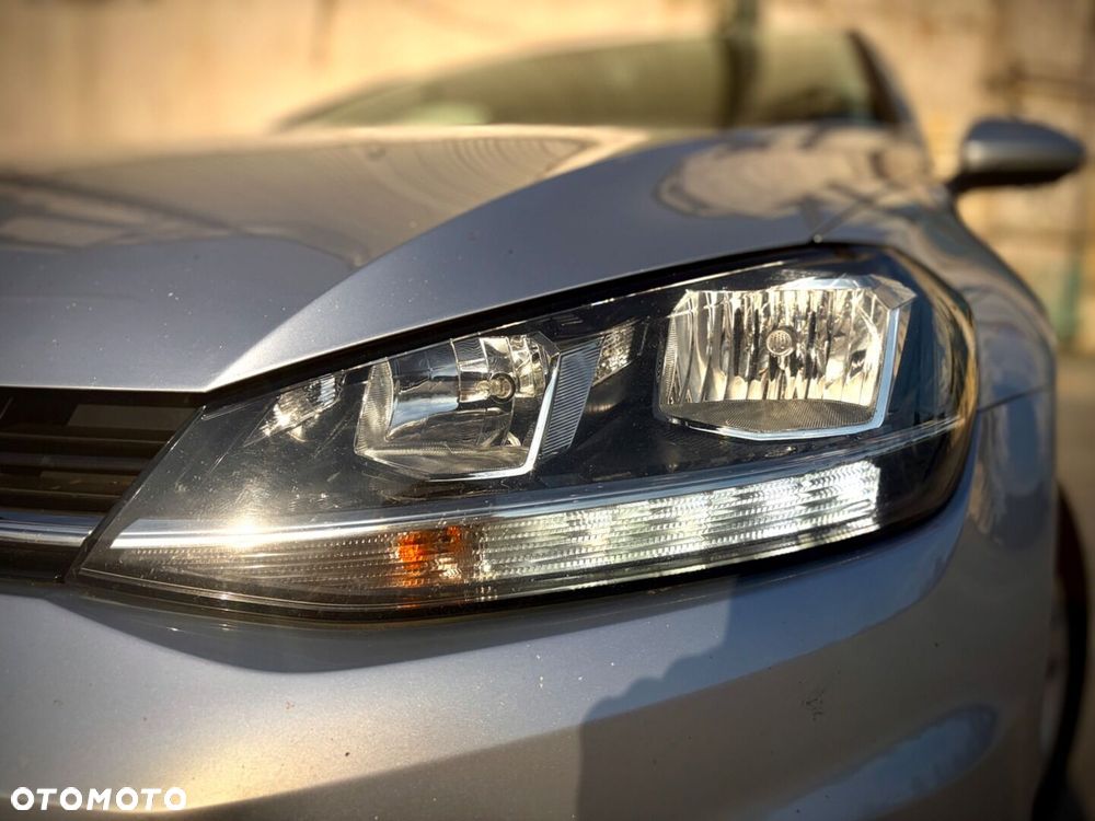 Volkswagen Golf - 4