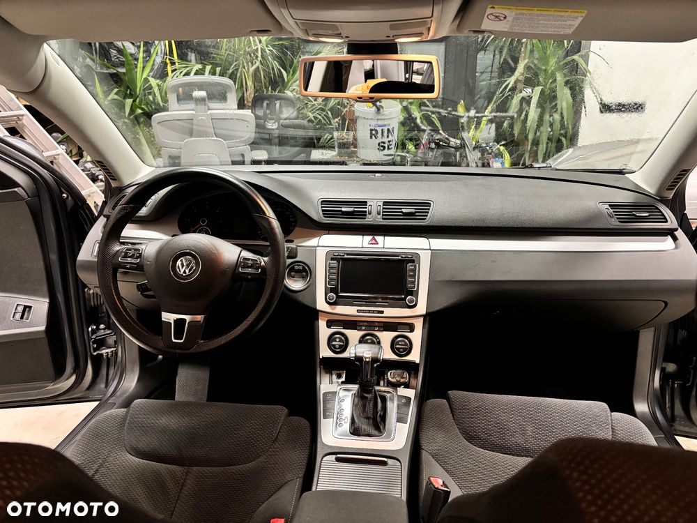 Volkswagen Passat 2.0 TDI Comfortline Optimum DSG - 8