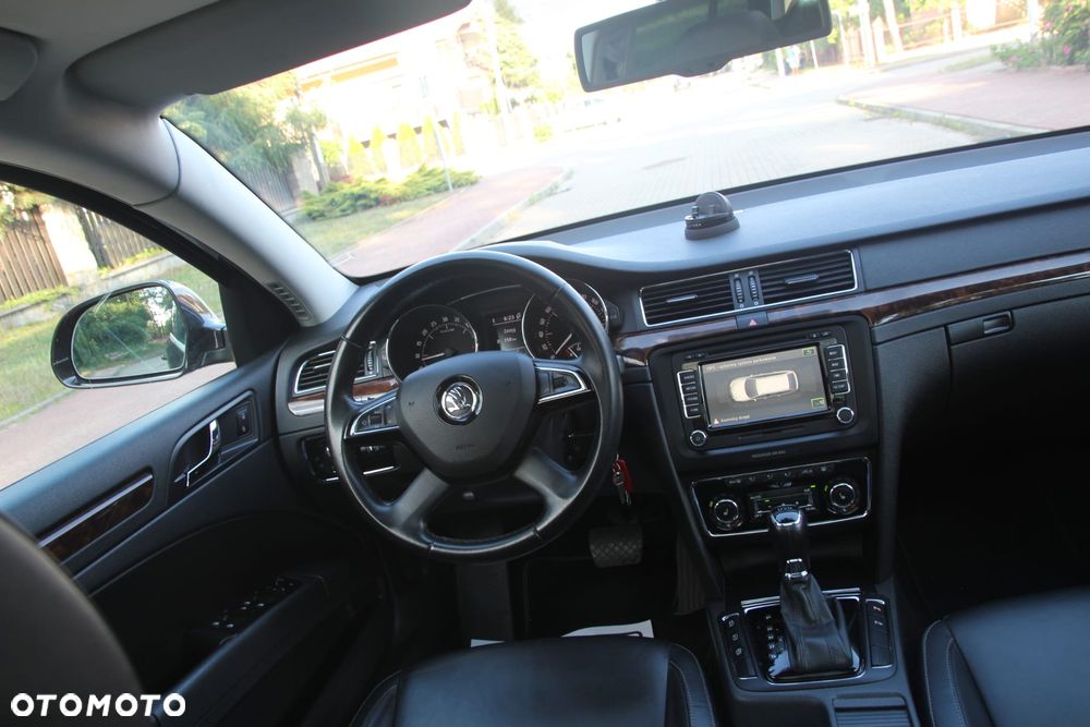 Skoda Superb 2.0 TDI DSG L&K - 16