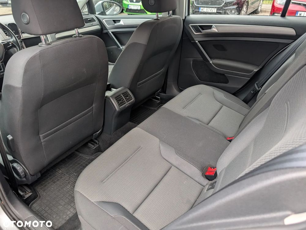 Volkswagen Golf - 14