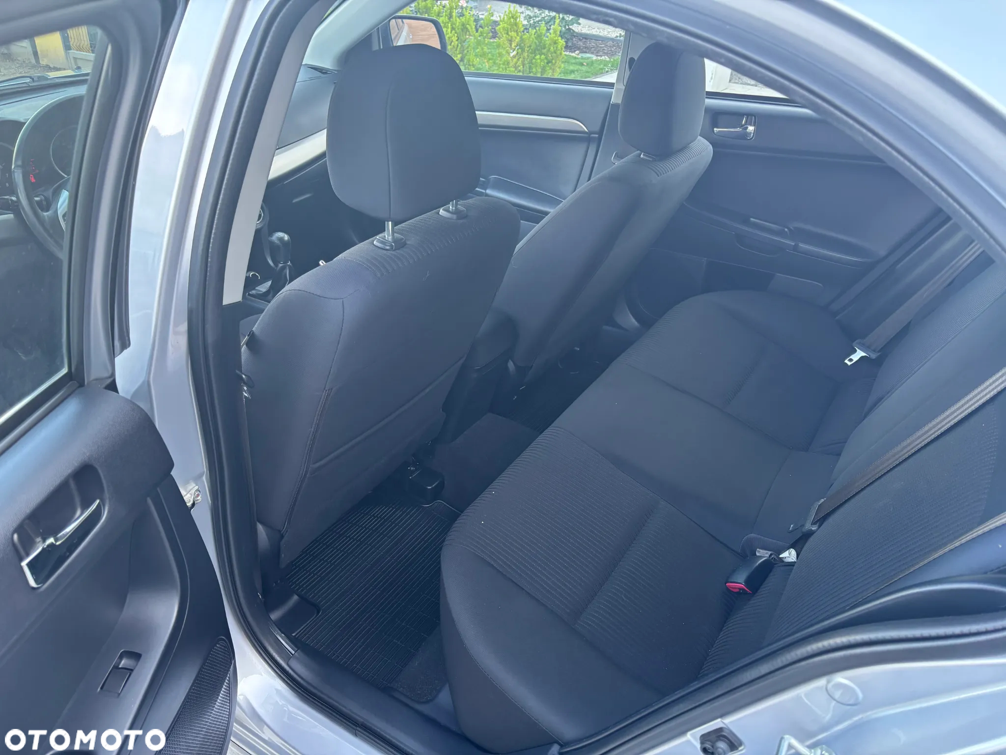 Mitsubishi Lancer 1.6 Invite - 6