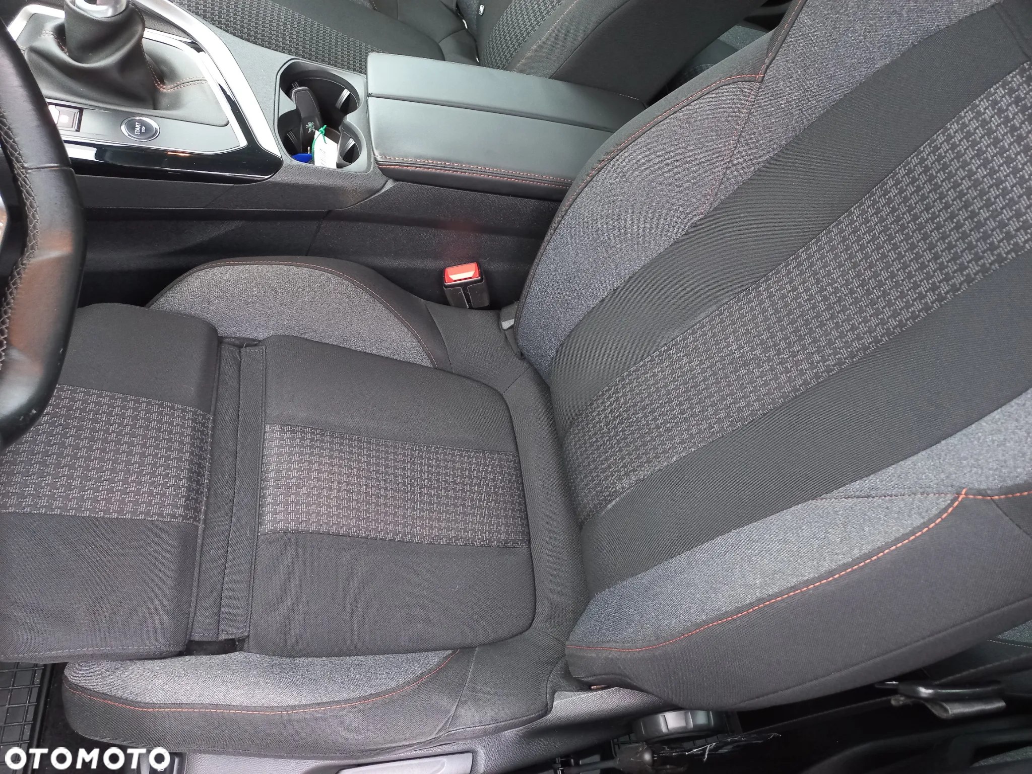 Peugeot 3008 1.2 PureTech Active S&S - 24