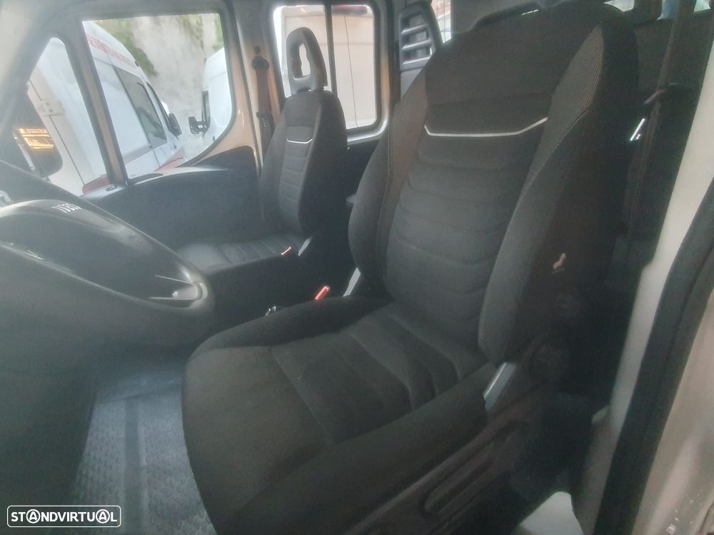 Iveco Daily 2.3 35C14 - 7 LUG. c/ sinalização luminosa - 5