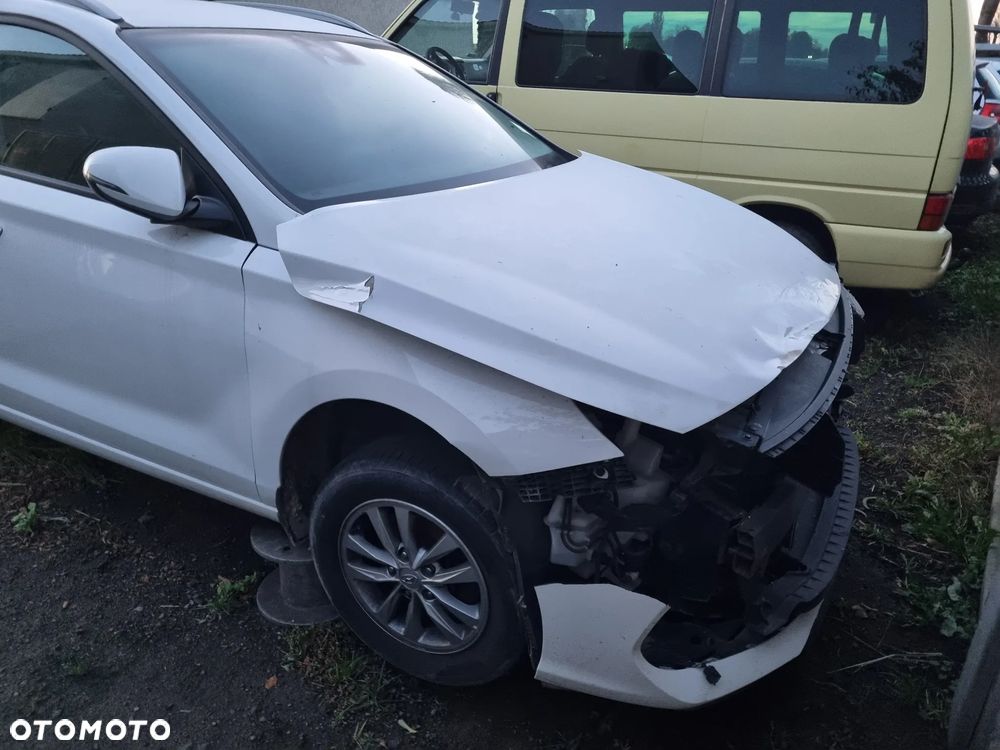 Hyundai i30 1.6 D Classic + - 2