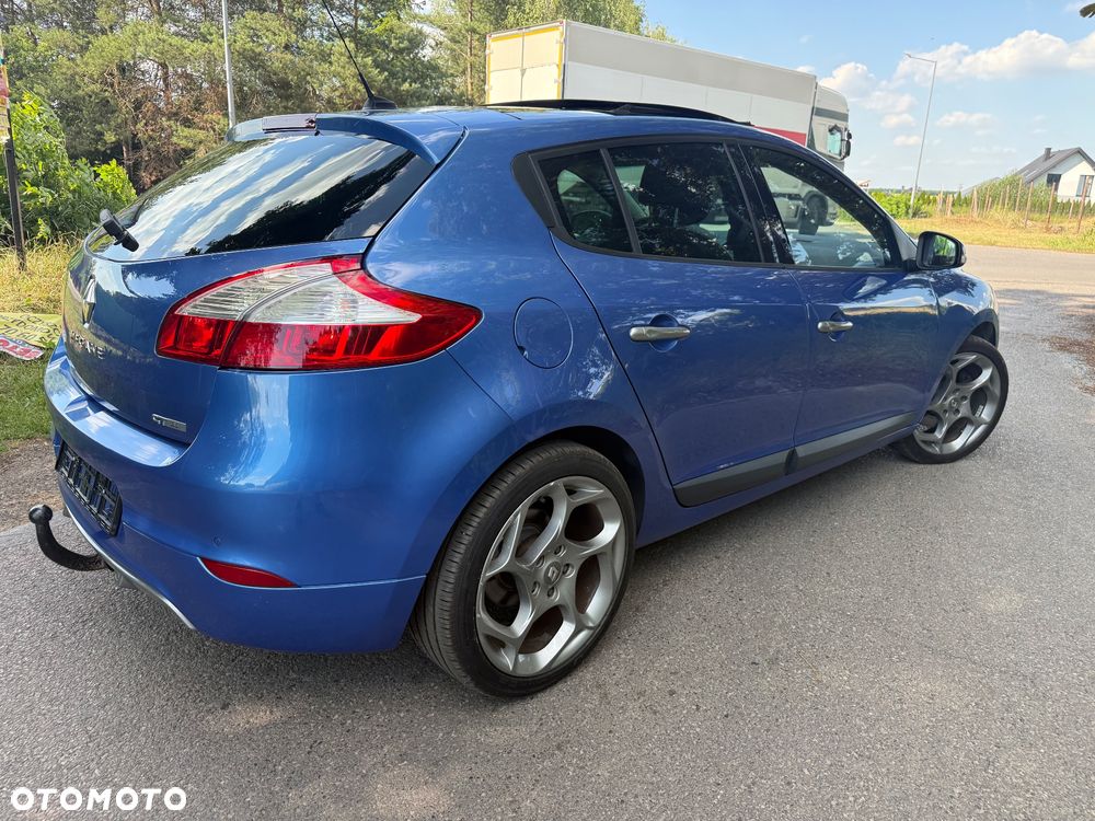 Renault Megane TCe 180 GT - 15