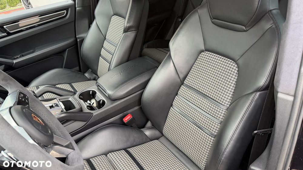 Porsche Cayenne - 14
