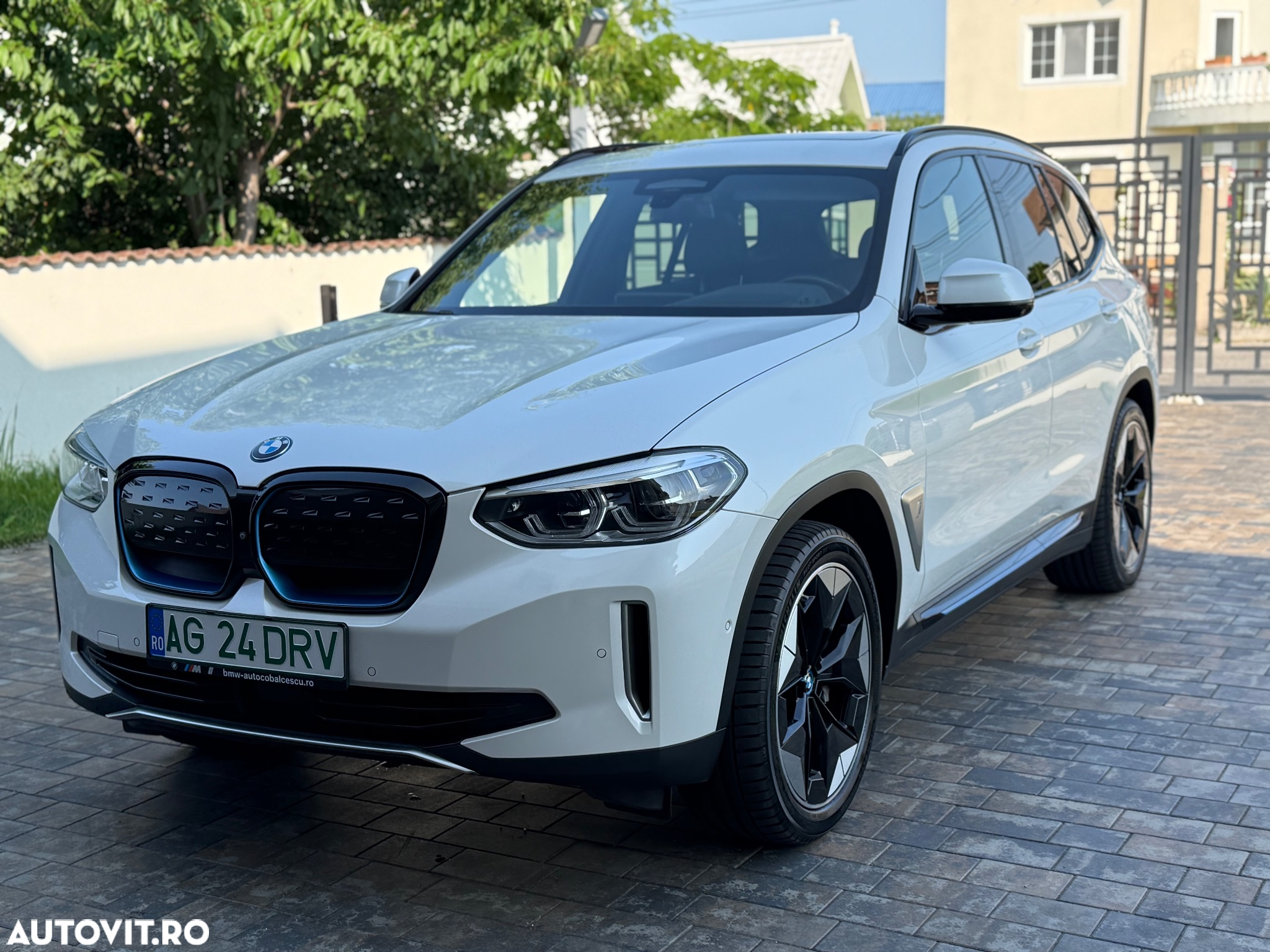 BMW iX3 - 5