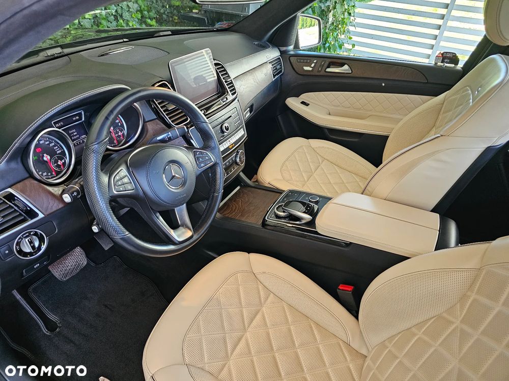 Mercedes-Benz GLS - 3