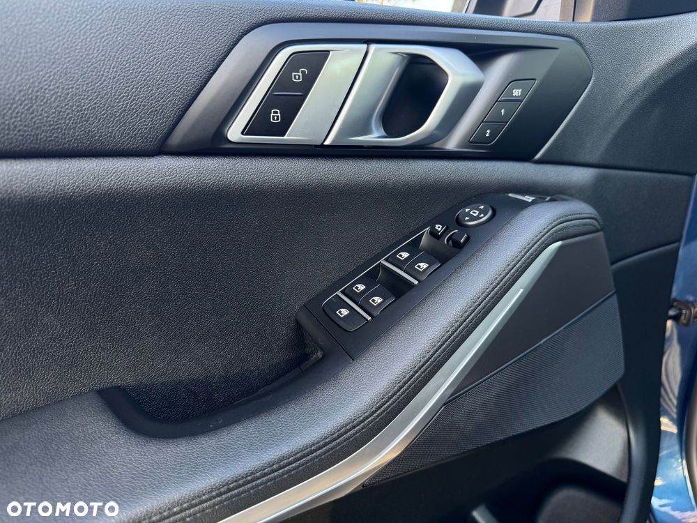 BMW X5 xDrive25d xLine - 21
