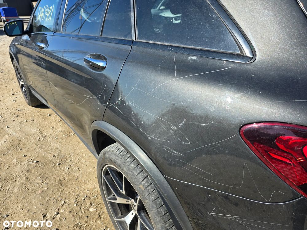 Mercedes-Benz GLC 300 4Matic 9G-TRONIC Edition Avantgarde - 11