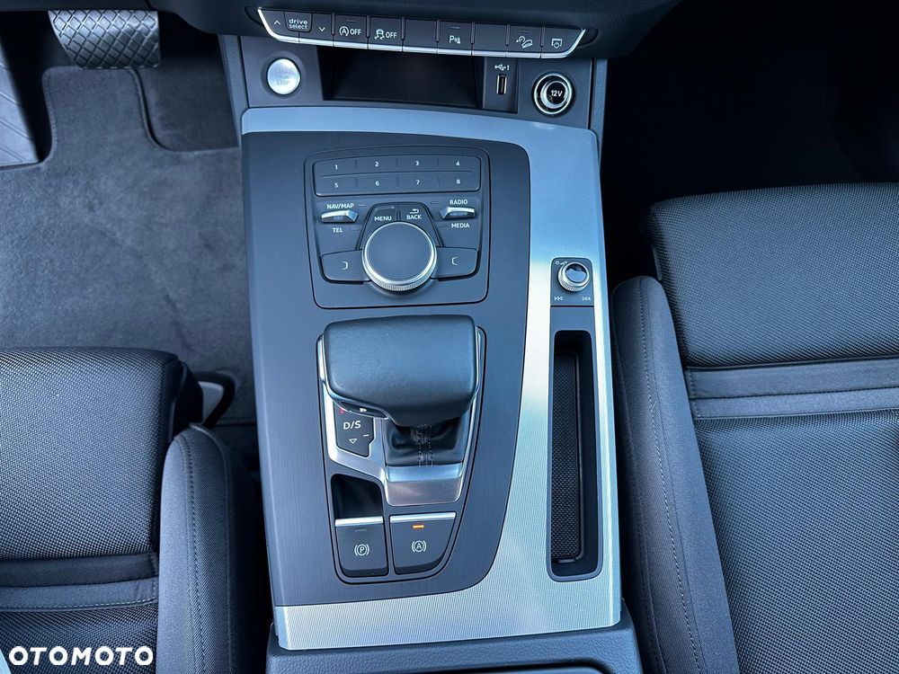 Audi Q5 2.0 TDI Quattro Design S tronic - 24