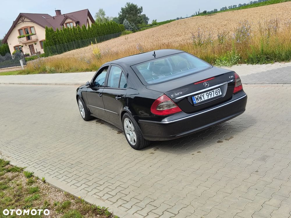 Mercedes-Benz Klasa E - 11