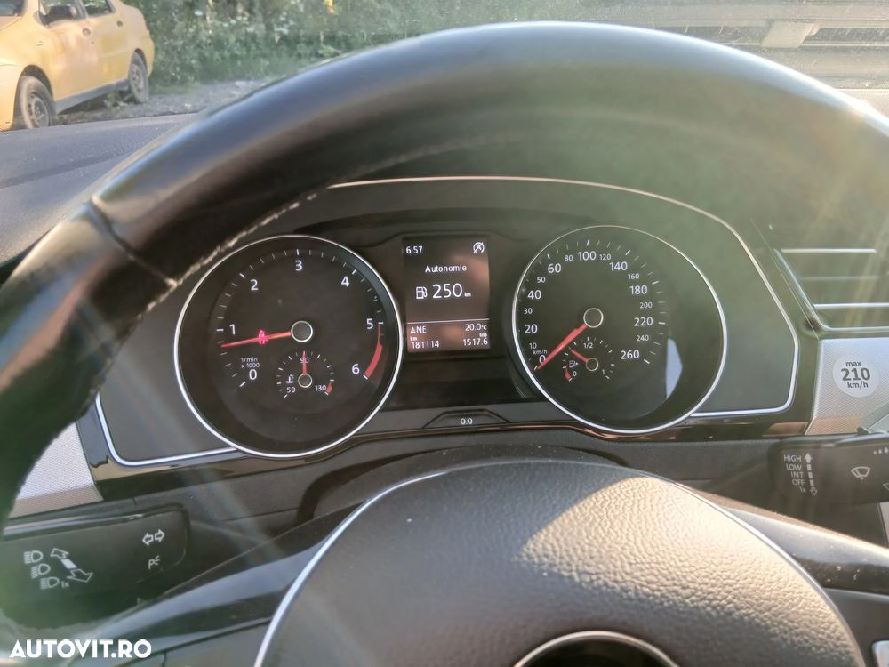 Volkswagen Passat 2.0 TDI Highline - 8