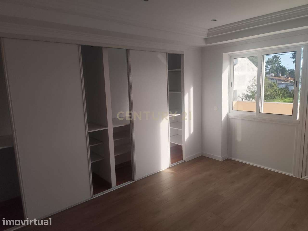 Arrendamento  - Andar de moradia t2 ( 1º andar) em Fernão Ferro/Casal - Grande imagem: 3/15