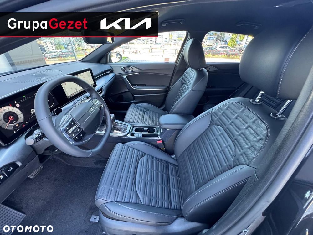 Kia XCeed 1.6 T-GDI Business Line DCT - 12