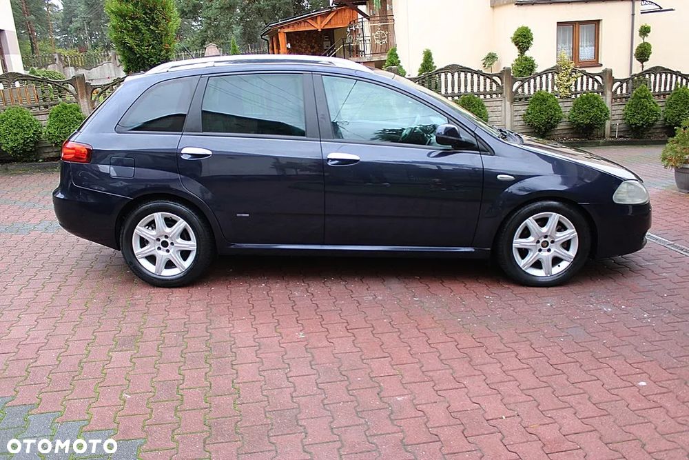 Fiat Croma 1.9 JTD Emotion - 4