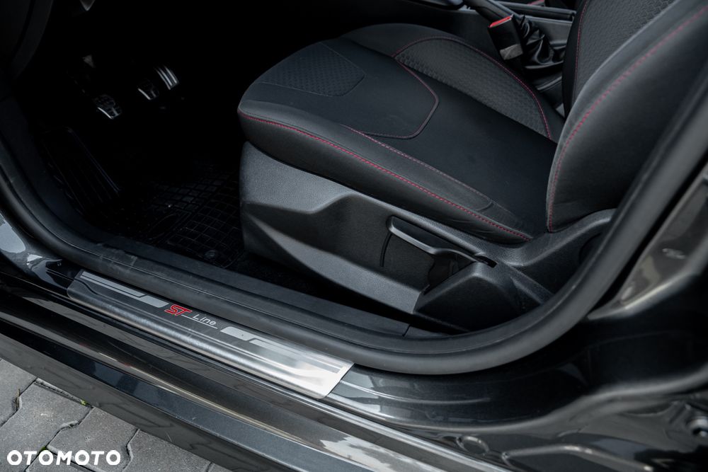 Ford Focus 1.0 EcoBoost Start-Stopp-System ST-Line - 21
