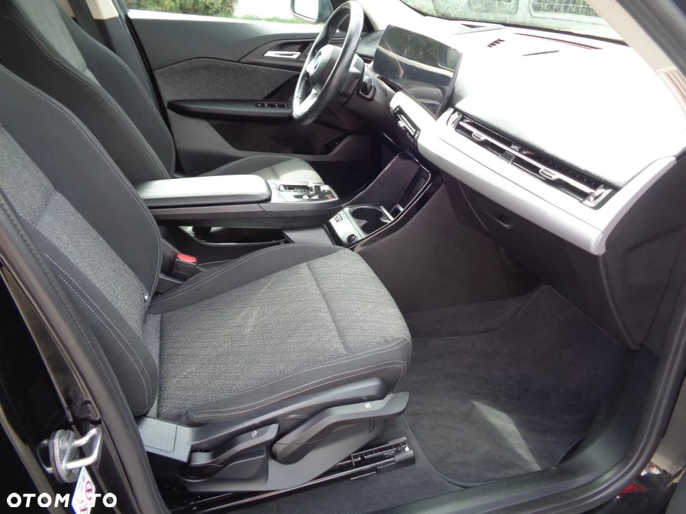 BMW iX1 eDrive20 xLine - 14