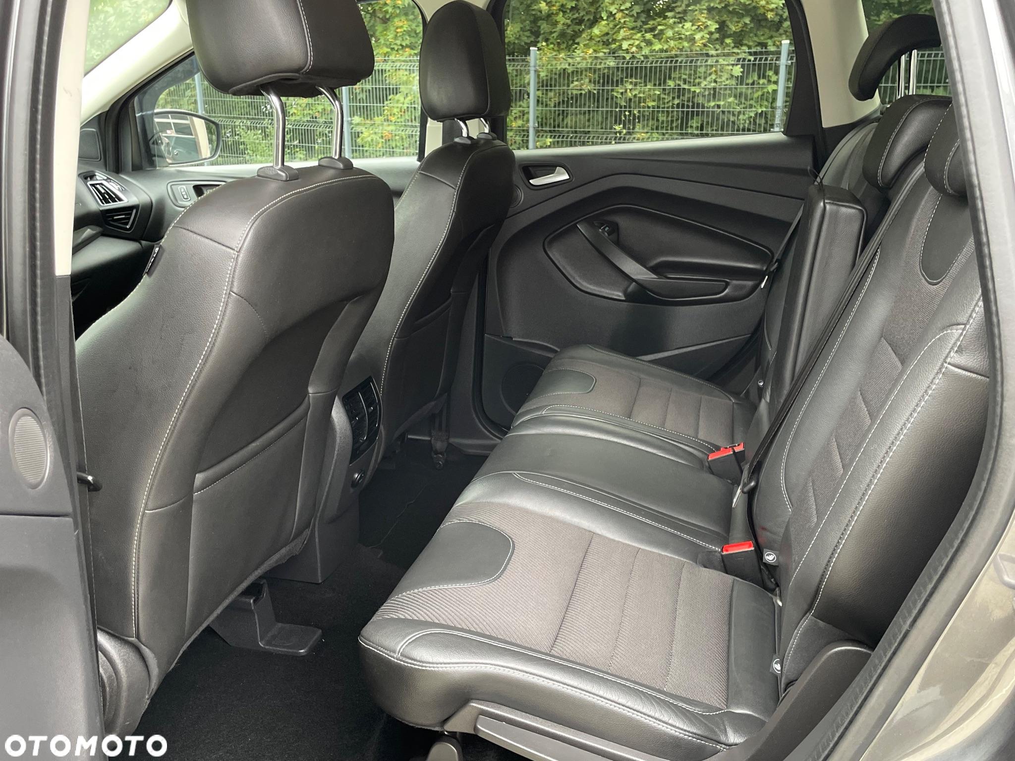 Ford Kuga 2.0 TDCi 4x4 Individual - 11
