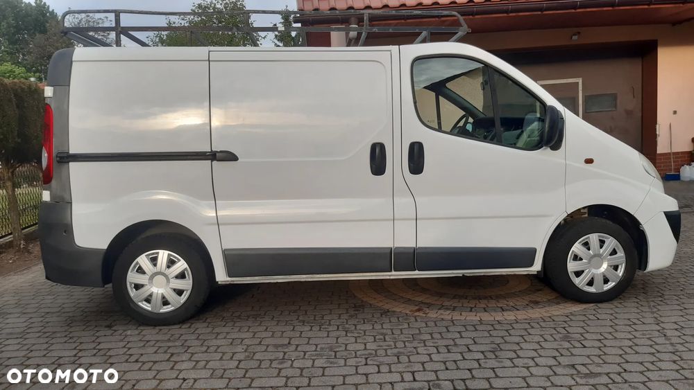 Renault TRAFIC - 10