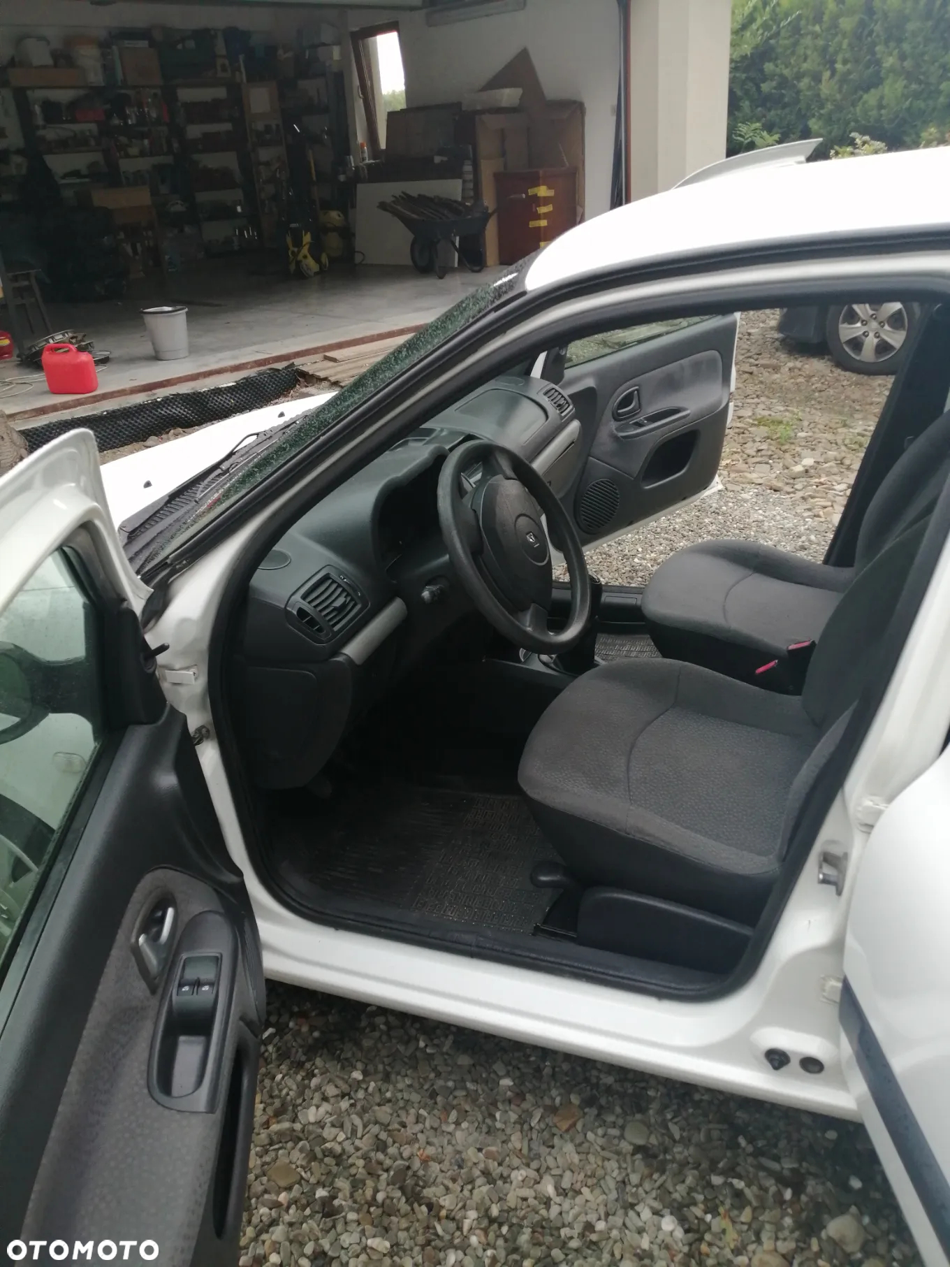 Renault Clio - 8