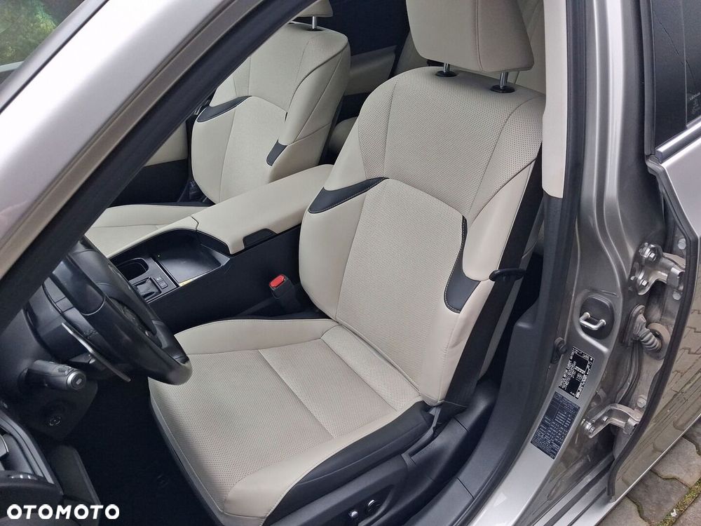 Lexus ES 300h Business Edition - 20