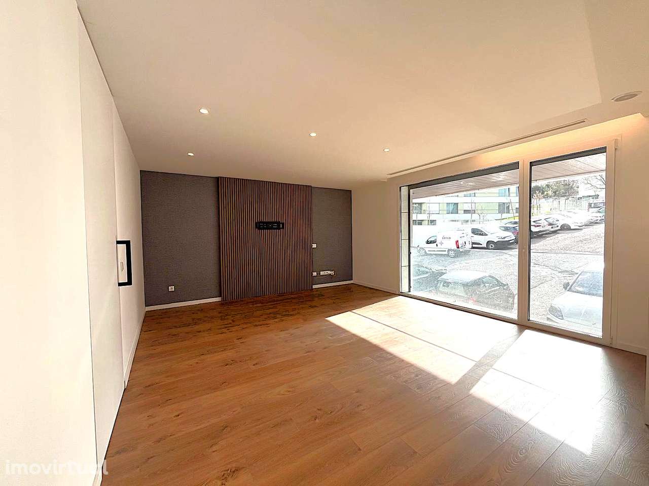 Apartamento T2 | Edifício Escarpa | Arrendamento - Grande imagem: 2/20